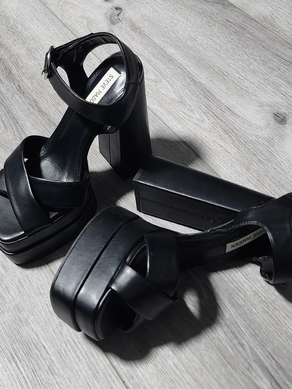 Steve Madden Charmed Black Leather Platform Chunky Heels Sandals Womens Size 9